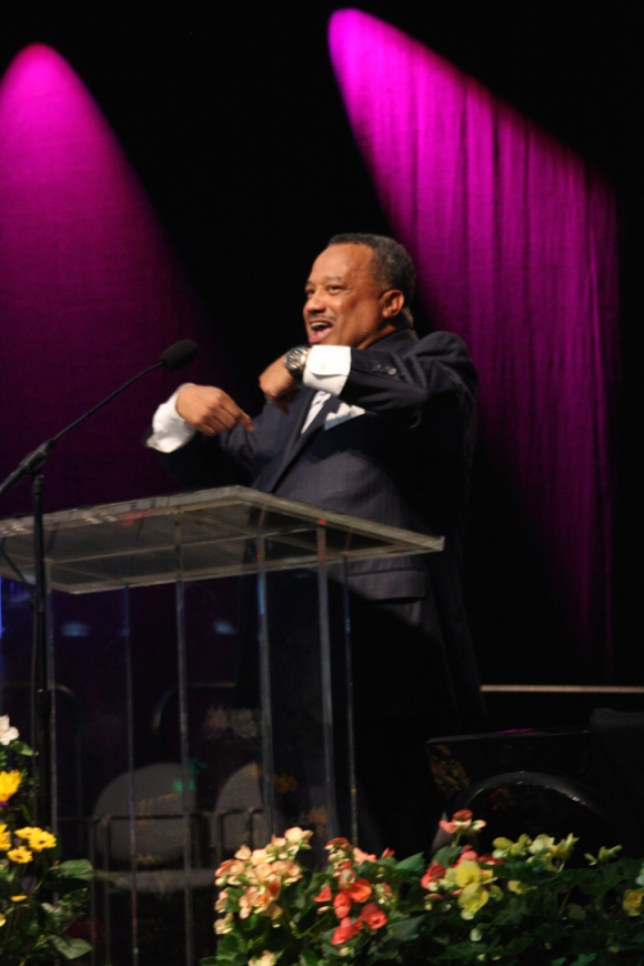 Luter led the crowd: "Lord, send a revival, and let it begin with me."